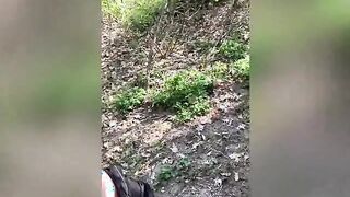 Giovane fidanzata si fa scopare outdoor