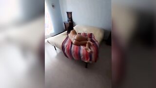 Me lo succhia prima di andare a lavorare