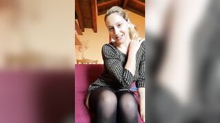 Mamma ti confido che quando non ci sei papi mi incula