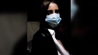 Tette nel parcheggio sotto casa