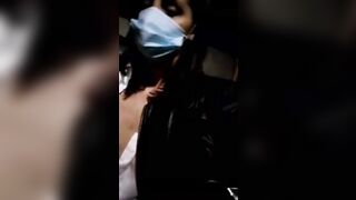 Tette nel parcheggio sotto casa