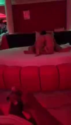 Al club scambisti mia moglie si fa chiavare e io mi sego