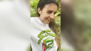 Fidanzata italiana fica POMPINO al parco e bella chiavata