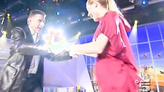 Michelle Hunziker upskirt a Striscia