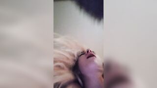 La puttana di mia moglie mentre la scopo