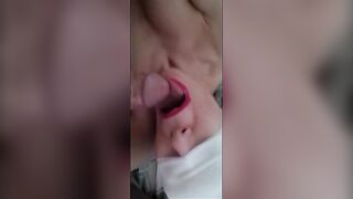 Moglie italiana sborrata in faccia