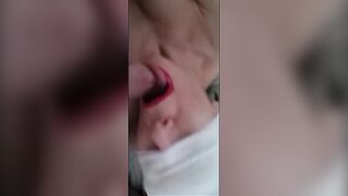 Moglie italiana sborrata in faccia