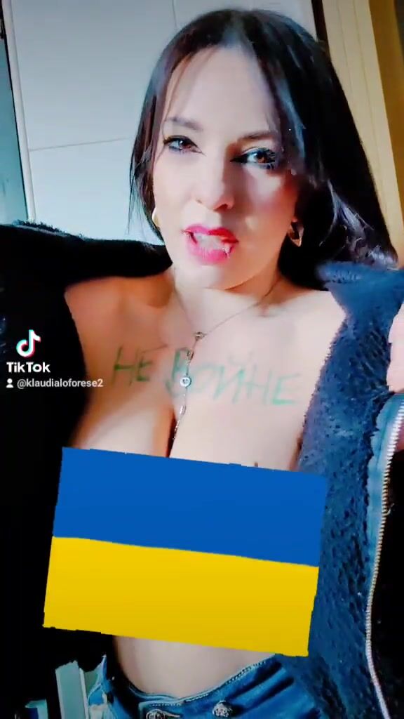 Le uniche bonbe che voglio sono queste - Claudia contro la guerra