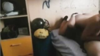 Studente napoletano 18 enne si fa sverginare da amica di sua mamma