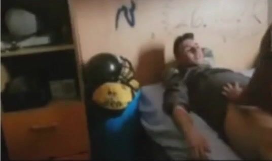 Studente napoletano 18 enne si fa sverginare da amica di sua mamma