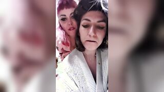 GUARDATE CHE TROIA LA MIA AMICA - Lesbiche italiane