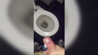 Segato in bagno da giovane napoletana