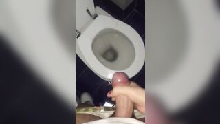 Segato in bagno da giovane napoletana