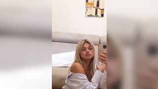 Biondina italiana fica Of