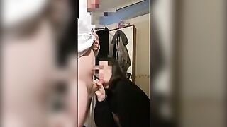 Pompino con ingoio in cameretta fidanzata 18 enne coi genitori in casa