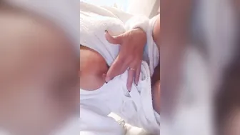 Si spoglia accappatoio video porno su ItPornIt