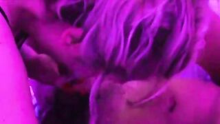 Sembra piacerle molto il cazzo del nuovo amico