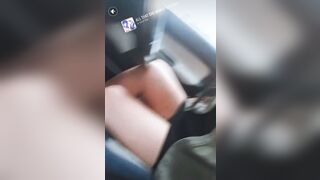 Napoletana fica scosciata in macchina