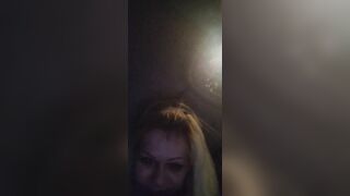 FABRI TIRA FUORI IL CAZZO - Lo succhia a guardone in macchina