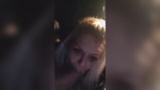 FABRI TIRA FUORI IL CAZZO - Lo succhia a guardone in macchina