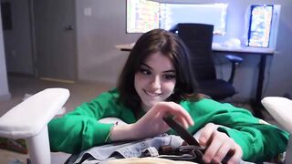 Pompino bellissima fidanzata teen sborrata in faccia