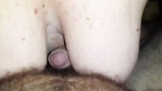 Il cazzo di mio marito tra le tettone