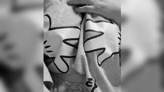 Noemi mostra le bombe