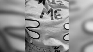 Noemi mostra le bombe