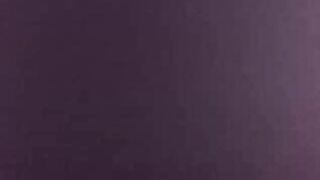 Diciottenne itlaiana mostra il suo bel culo col perizoma