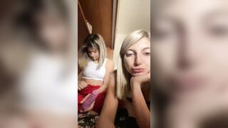 Studentesse italiane si masturbano insieme