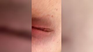 Non la ho depilata bene di piu PERO' STASERA ME LA DEVI LECCARE