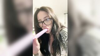 Alexis succhia vibratore