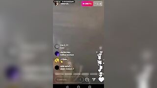 Roberryc youtuber italiane in live IG a Dubai