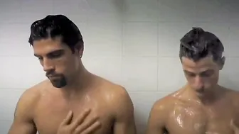 Uomo nudo video porno su ItPornIt