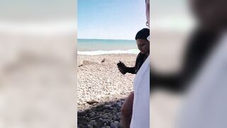 CI HANNO BECCATO A SCOPARE E GUARDATE LEI COME E' TRANQUILLA