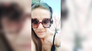 Ora che non ci sono guardoni POTREMMO INFILARLO UN PO' IL CAZZO