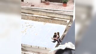 Ragazzo di Bisceglie si fa segare dalla fidanzata outdoor BECCATI DAI VICINI