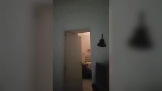 Lucio si scopa la mia puttana in camera da letto CUCKOLD ITA VERO