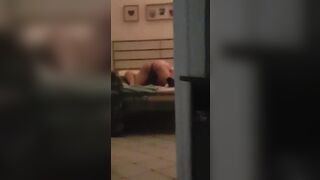 Lucio si scopa la mia puttana in camera da letto CUCKOLD ITA VERO