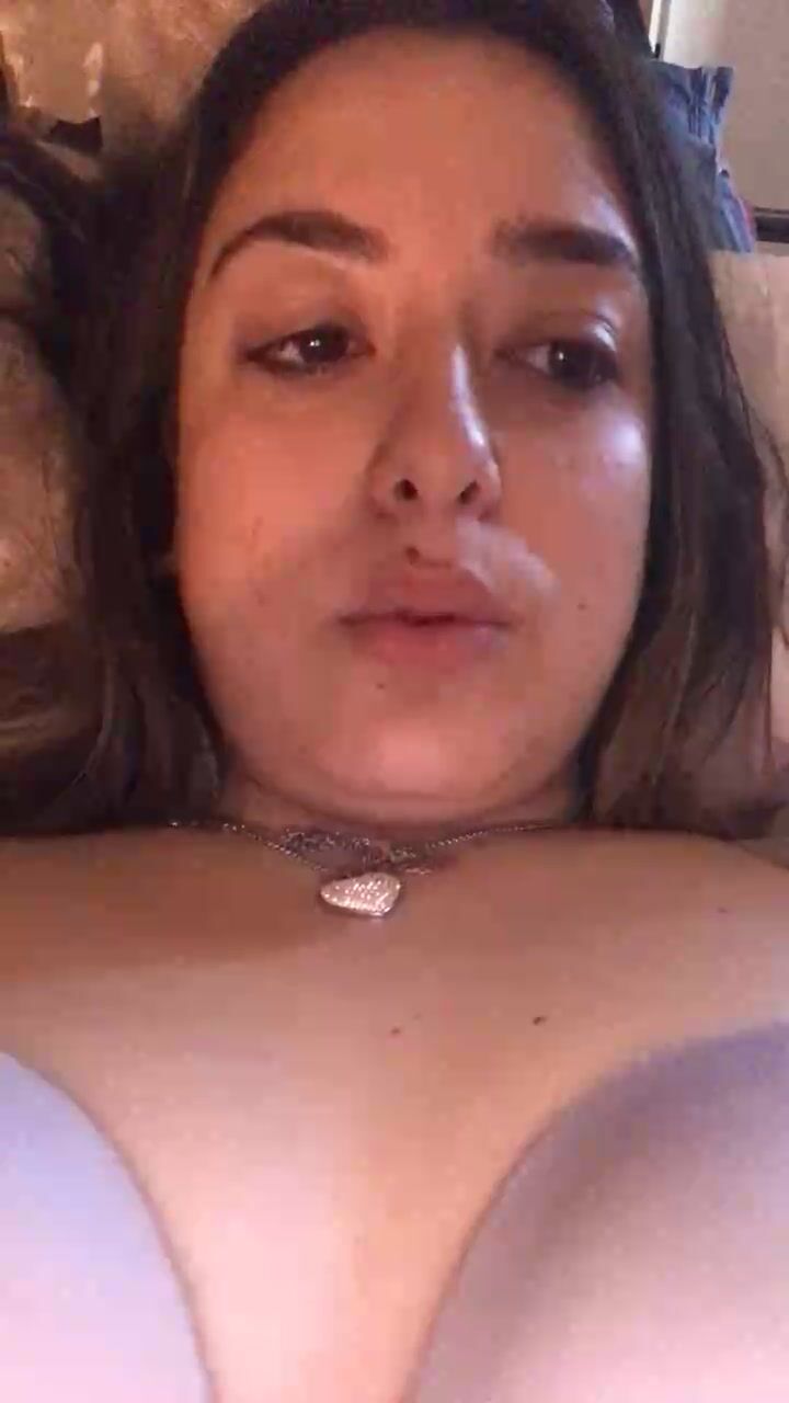 INCULACCHI LA PUTTANA DE MAMMATE